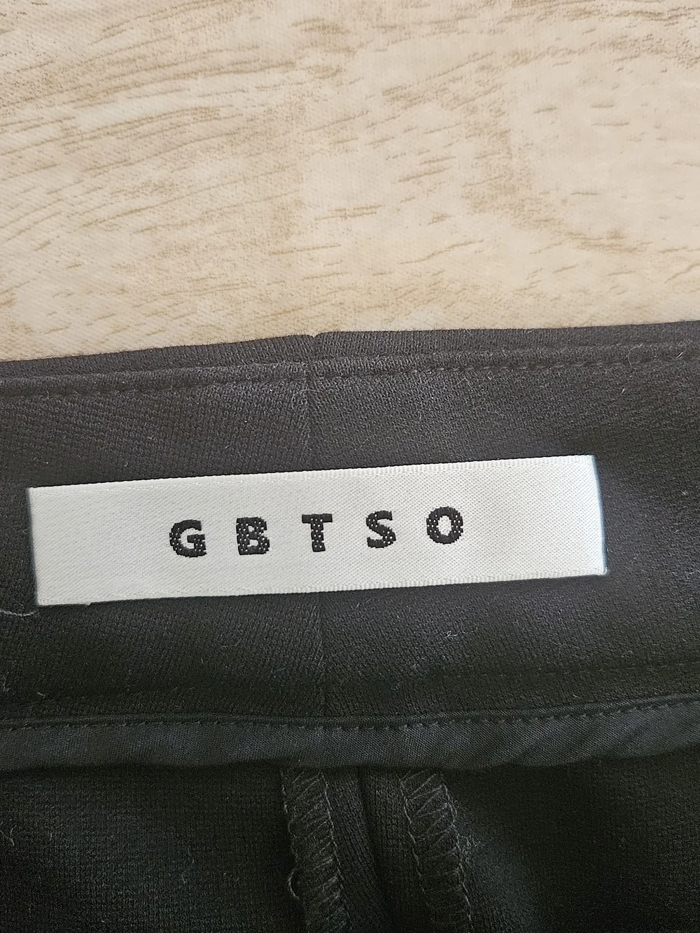 GBTSO Classic Black Midi Pencil Skirt with Pockets - Size XS - Picture 5 of 12
